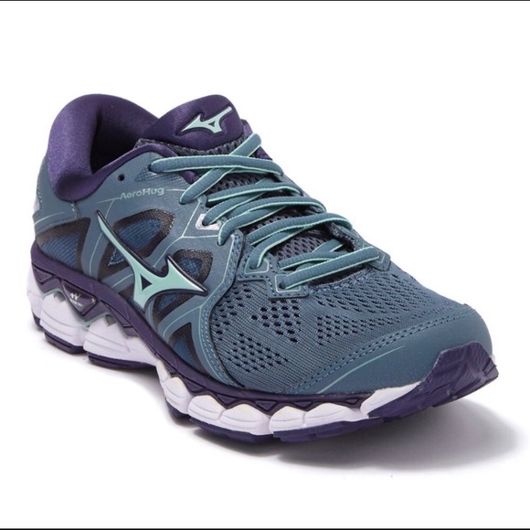 women's wave sky 2 running shoe